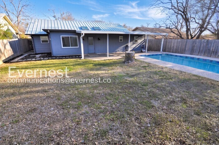 Building Photo - 9864 Childress Dr