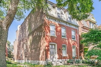 Building Photo - 1911 Sidney St