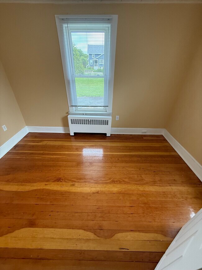 Building Photo - 231 Mansfield Ave