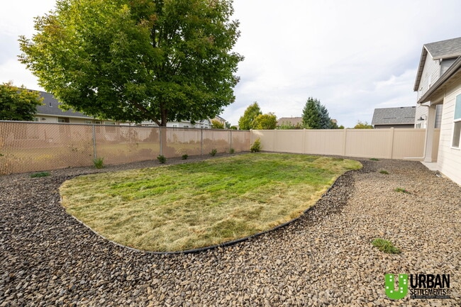 Building Photo - 3744 Clinton Rd