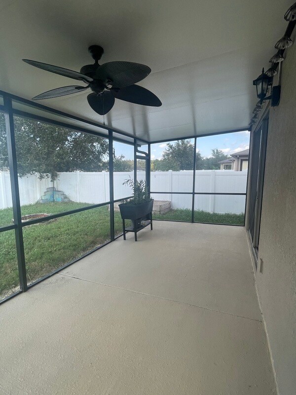 Building Photo - 15269 Stone House Dr