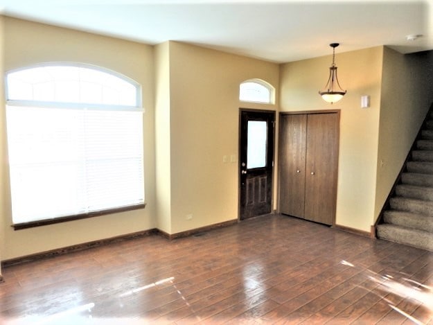 Building Photo - 613 Doral Ln