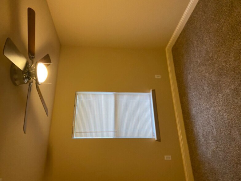 Building Photo - 432 Hart St