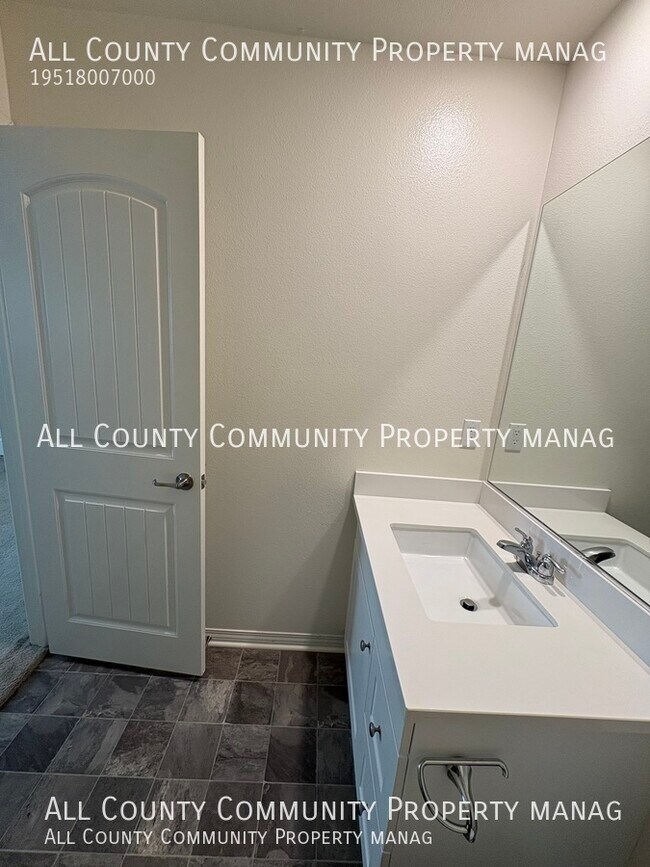 Building Photo - 29892 Glacier Bay Dr