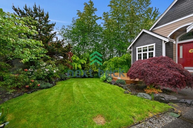 Building Photo - "Spacious 4-Bedroom Retreat with 4.5 Baths in Scenic Snohomish - Your 4400 Sq Ft Haven Awaits!"
