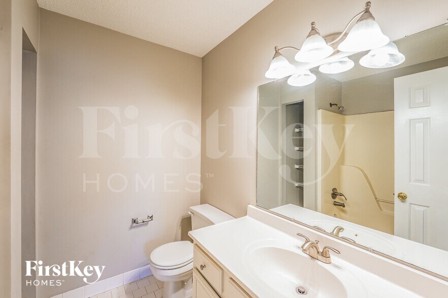 Building Photo - 2583 Bridlewood Dr