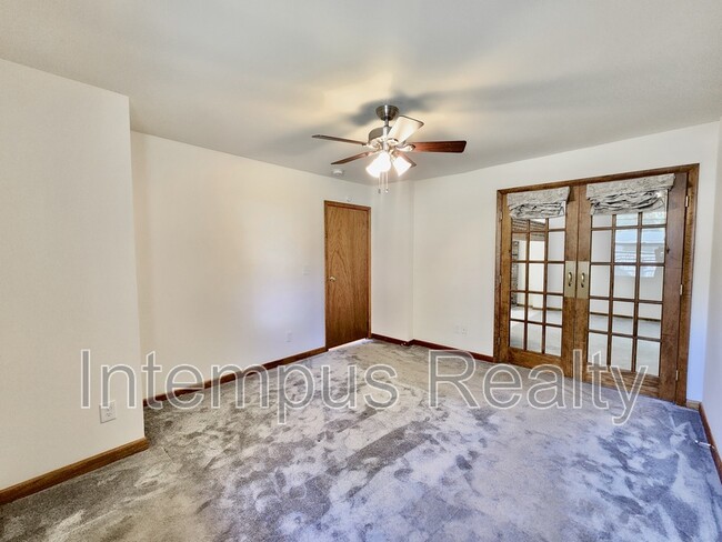 Building Photo - 212 Margo Ln