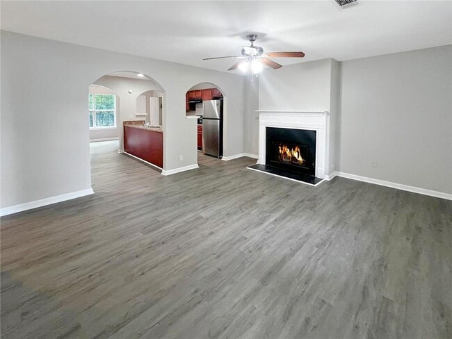Building Photo - 6640 Saganaw Dr