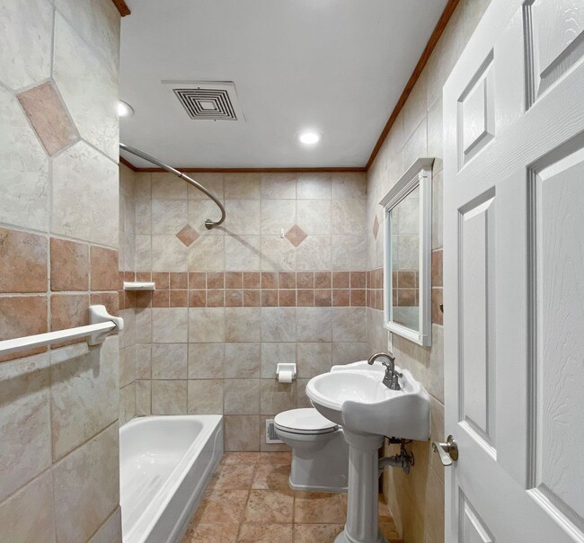 Building Photo - 3338 Library Ln