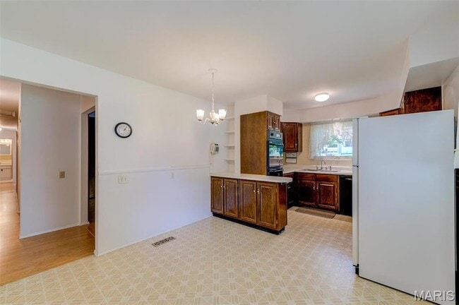 Building Photo - 1853 Burlewood Dr
