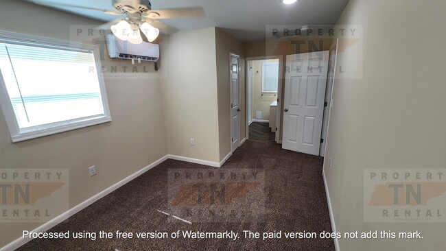 Building Photo - 1905 Dirl Ave