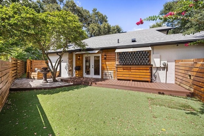 Building Photo - 989 Summer Lakes Dr