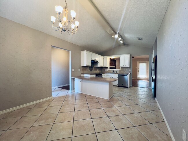 Building Photo - Great 3/2/2 Located in Frenship ISD