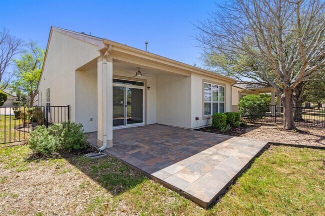 Building Photo - 210 Crockett Loop