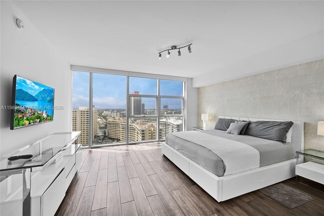 Building Photo - 1830 S Ocean Dr