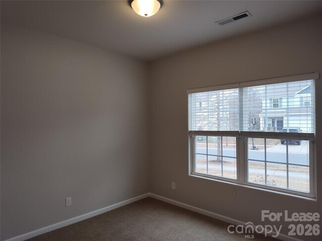 Building Photo - 9623 Weikert Rd