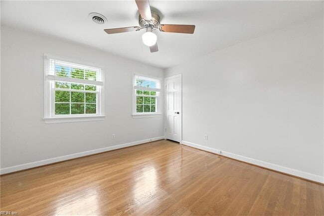 Building Photo - 707 Lipton Dr