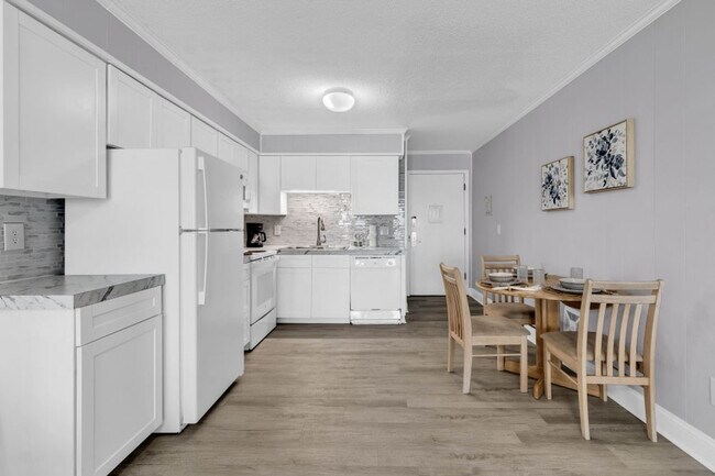 Building Photo - 828 Oxbow Dr