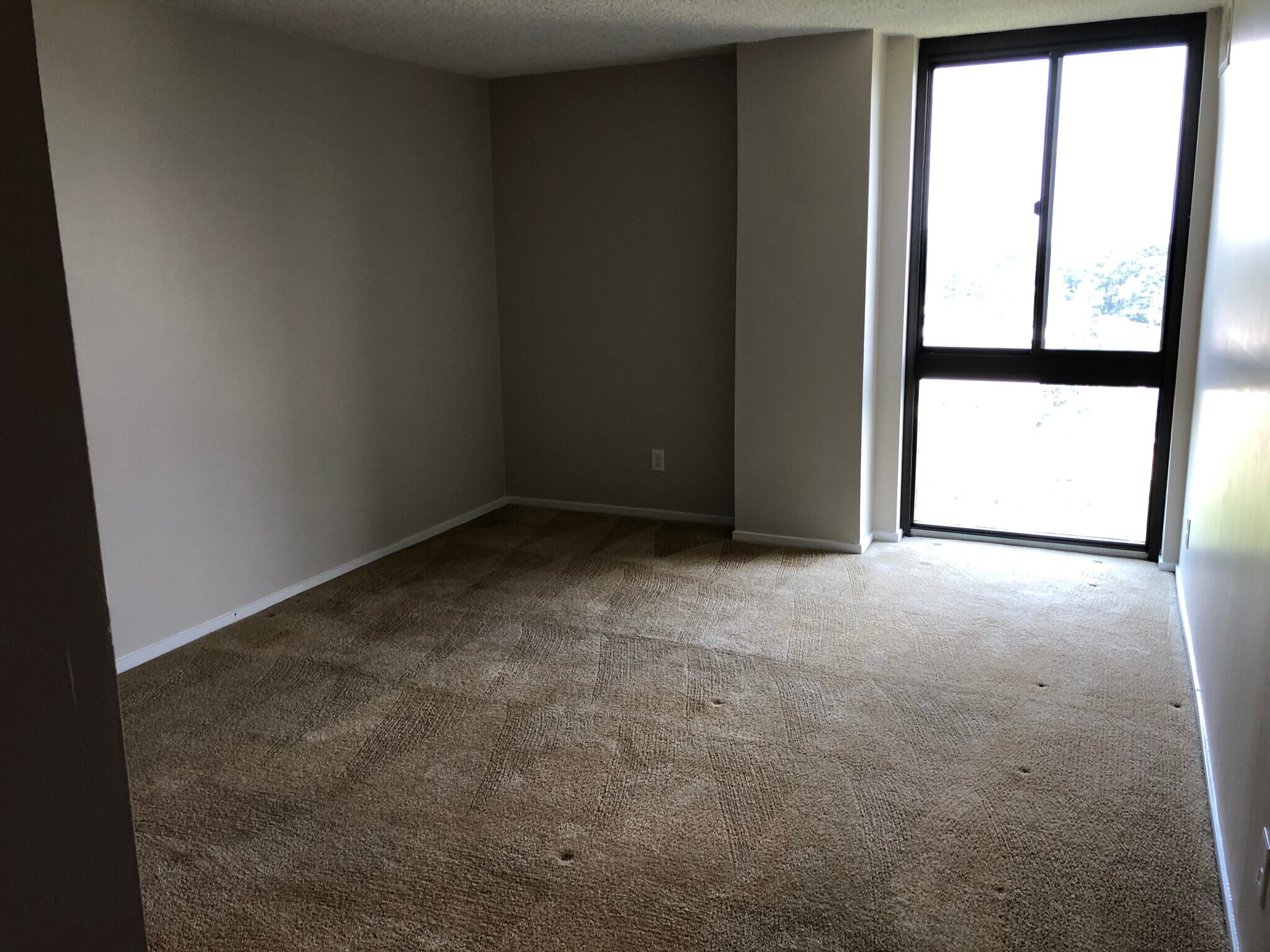 Bedroom - 2300 Pimmit Dr