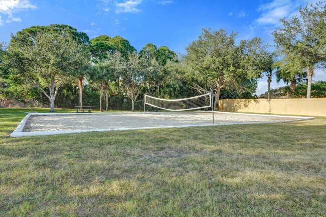 Building Photo - 118 NW Pleasant Grove Way