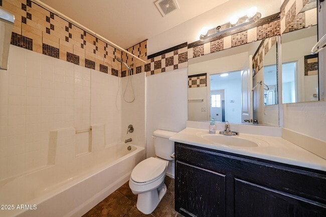 Building Photo - 4726 W Fremont Rd.