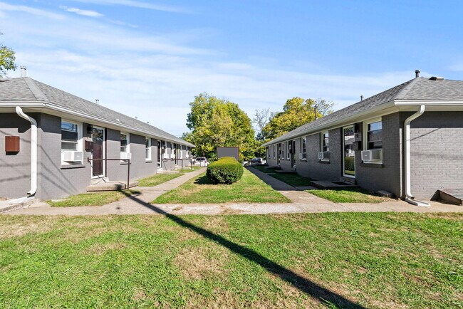 Building Photo - 528 Booker St