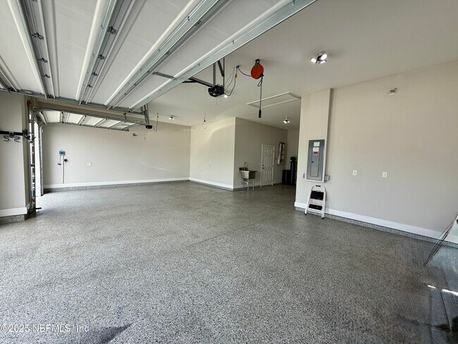 Building Photo - 505 Windwalker Dr