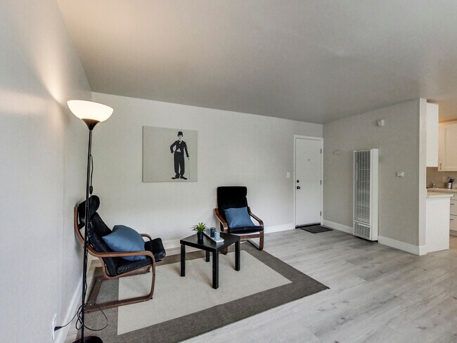 Building Photo - 1830 6th Ave