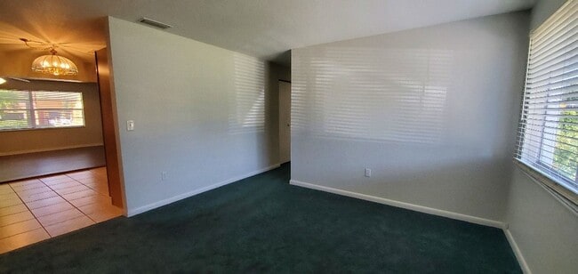 Building Photo - 3-Bedroom, 2-Bathroom Home for Rent in Win...