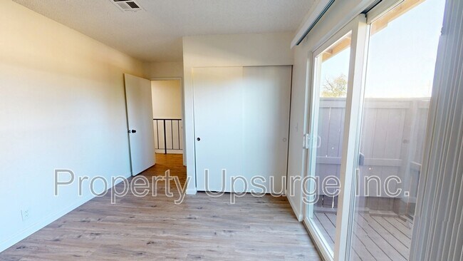 Building Photo - 2666 Alamo Dr