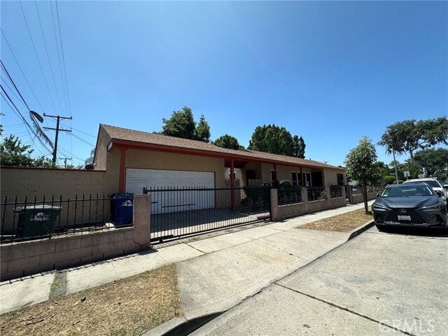 Building Photo - 3040 Seminole Ave