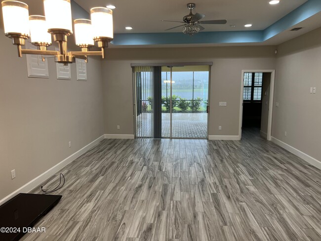 Building Photo - 353 Coral Reef Way