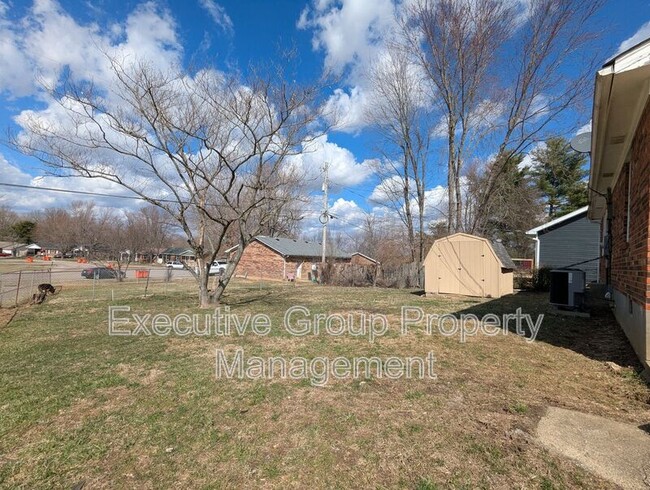 Building Photo - 131 Hickory Hill Dr