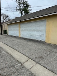 Garage - 11755 Moorpark St