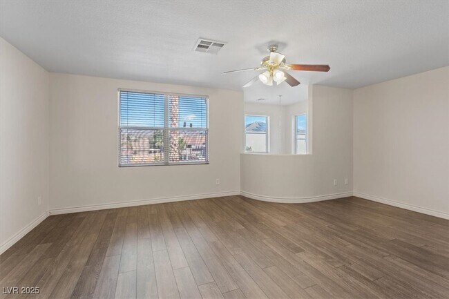 Building Photo - 227 Palmarosa St