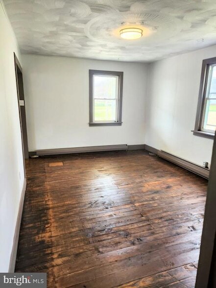 Building Photo - 1286 S Imler Valley Rd