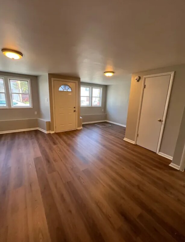 Building Photo - 2 Leonard St