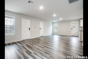 Building Photo - 5539 Midcrown Dr