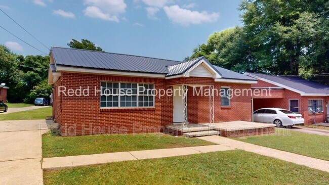Primary Photo - 618 N Rawls St