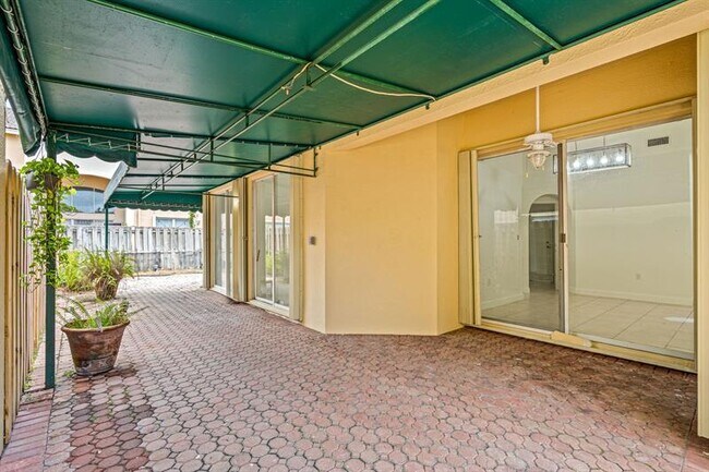 Building Photo - 11255 NW 53rd Ln