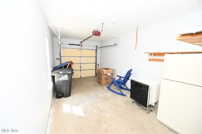 Building Photo - 655 Almas Ct