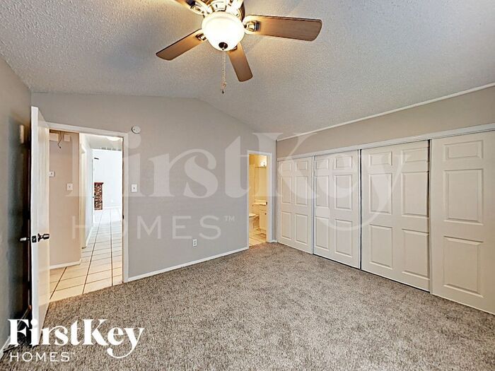 Building Photo - 3729 Flintwood Trail