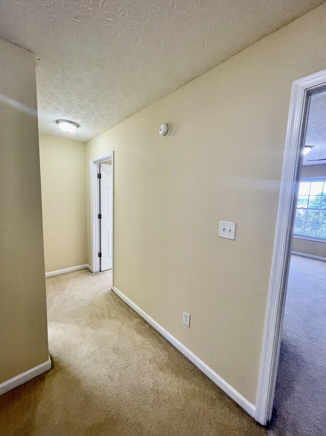 Building Photo - 525 Northwynd Cir