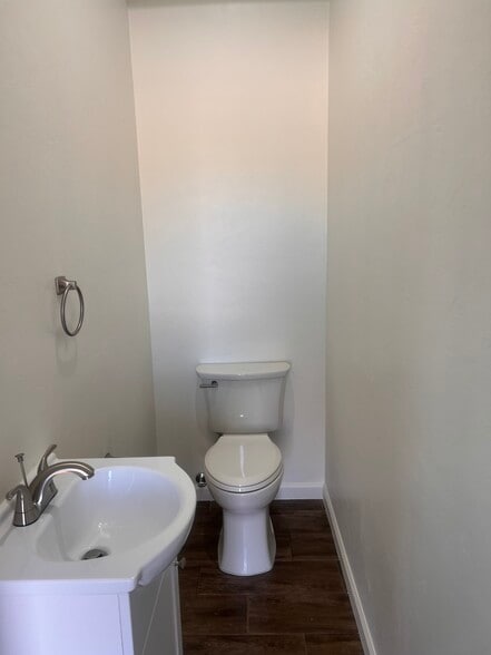 Building Photo - 571 Camino Arviso