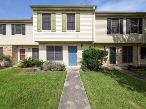 Building Photo - 9030 Glen Meadow Ln