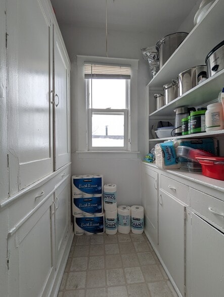 Building Photo - 732 Case Ave