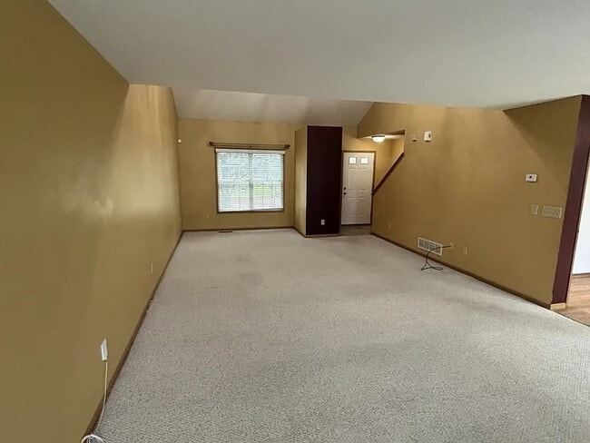 Building Photo - 8629 Fernbrook Dr