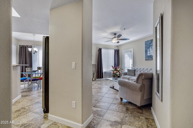 Building Photo - 4925 E Desert Cove Ave