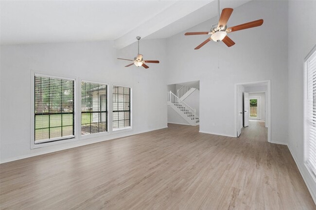 Building Photo - 18009 Split Oak Cir