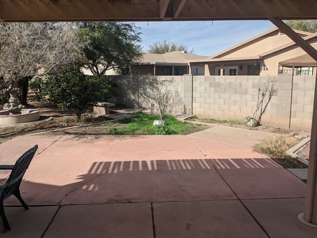 Building Photo - Midvale Rental